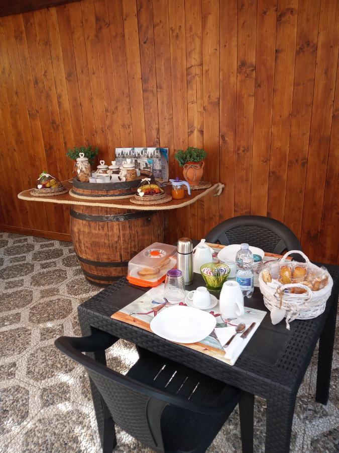 B&B L'Oasi Del Sole Uggiano La Chiesa Buitenkant foto