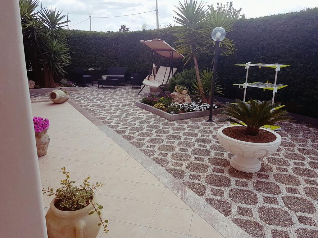 B&B L'Oasi Del Sole Uggiano La Chiesa Buitenkant foto